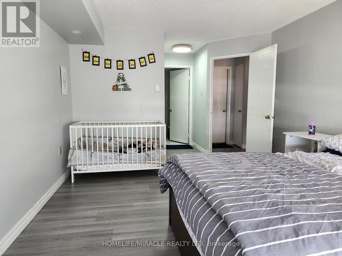 504 - 25 Fairview Road W, Mississauga, ON - Indoor Photo Showing Bedroom