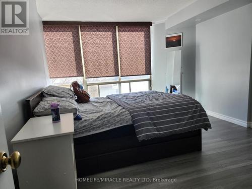 504 - 25 Fairview Road W, Mississauga, ON - Indoor Photo Showing Bedroom