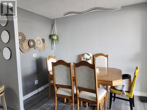 504 - 25 Fairview Road W, Mississauga, ON - Indoor Photo Showing Dining Room