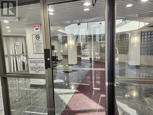 504 - 25 Fairview Road W, Mississauga, ON - Indoor Photo Showing Other Room