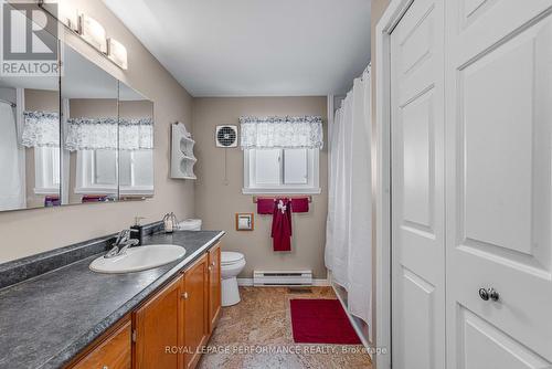 6575 Wendy Street, South Glengarry, ON - Indoor Photo Showing Bathroom