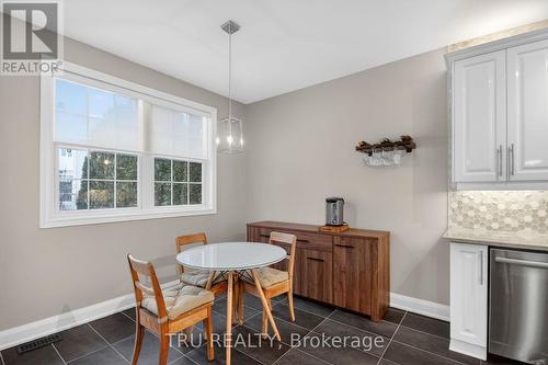590 Anjana Circle, Ottawa, ON - Indoor Photo Showing Dining Room