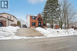 33 CHESTERTON Lane  Guelph, ON N1E 6S8