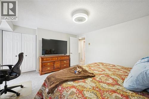 33 Chesterton Lane, Guelph, ON - Indoor Photo Showing Bedroom
