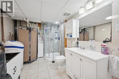 33 Chesterton Lane, Guelph, ON - Indoor Photo Showing Bathroom