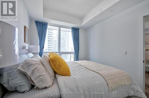 1103 - 32 Forest Manor Road, Toronto, ON - Indoor Photo Showing Bedroom