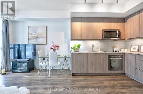 1103 - 32 Forest Manor Road, Toronto, ON - Indoor Photo Showing Kitchen