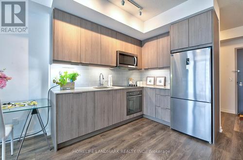 1103 - 32 Forest Manor Road, Toronto, ON - Indoor Photo Showing Kitchen