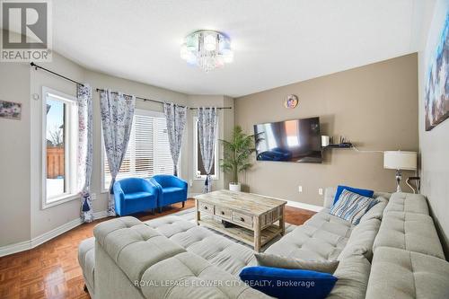 67 Olde Town Road, Brampton, ON - Indoor Photo Showing Living Room