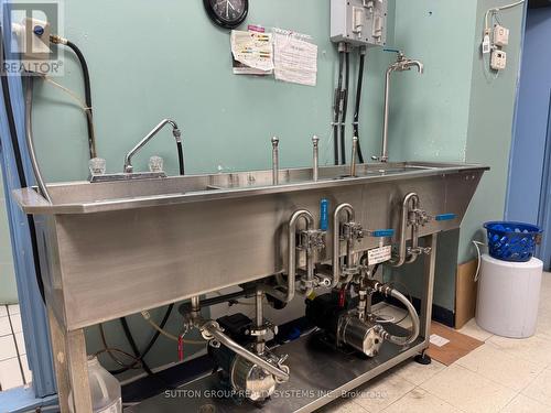 201 - 719 Central Parkway, Mississauga, ON 