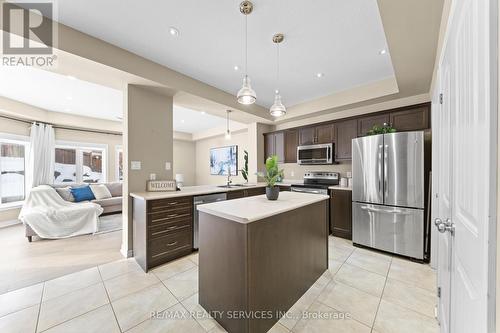 906 Audrey Place, Kitchener, ON - Indoor Photo Showing Kitchen With Upgraded Kitchen
