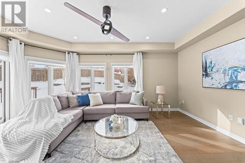 906 Audrey Place, Kitchener, ON - Indoor Photo Showing Living Room
