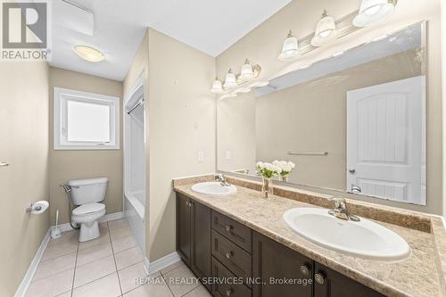 906 Audrey Place, Kitchener, ON - Indoor Photo Showing Bathroom