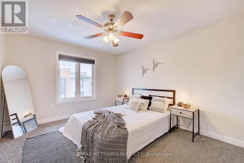 996 - 996 West Village Square, London North, ON - Indoor Photo Showing Bedroom