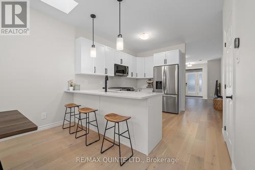 63 Athabaska Drive, Belleville (Thurlow Ward), ON - Indoor Photo Showing Kitchen With Upgraded Kitchen