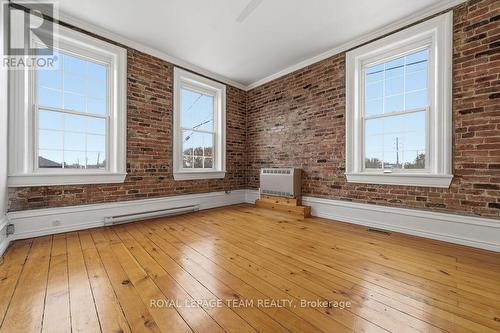 4 Elgin Street W, Arnprior, ON 