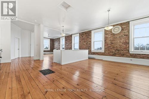 4 Elgin Street W, Arnprior, ON 