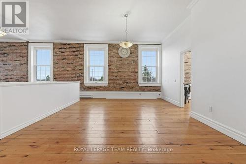 4 Elgin Street W, Arnprior, ON 