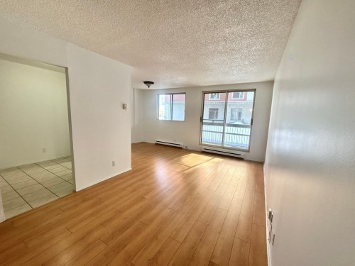 Living Room - 105-600 Boul. De La Côte-Vertu, Montréal (Saint-Laurent), QC - Indoor Photo Showing Other Room