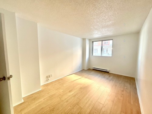 Master Bedroom - 105-600 Boul. De La Côte-Vertu, Montréal (Saint-Laurent), QC - Indoor Photo Showing Other Room
