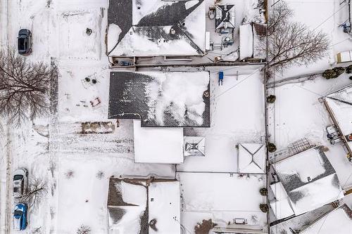 22 Canna Blvd, Winnipeg, MB 