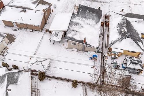 22 Canna Blvd, Winnipeg, MB 