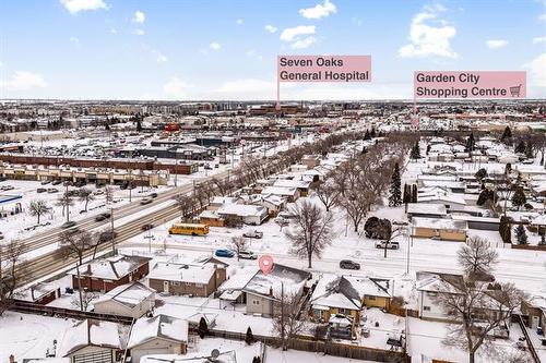 22 Canna Blvd, Winnipeg, MB 