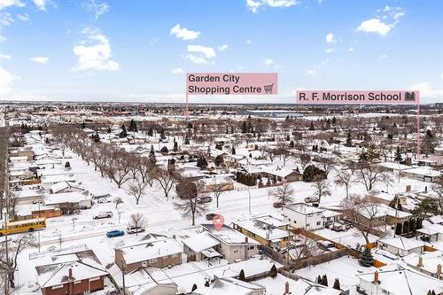 22 Canna Blvd, Winnipeg, MB 