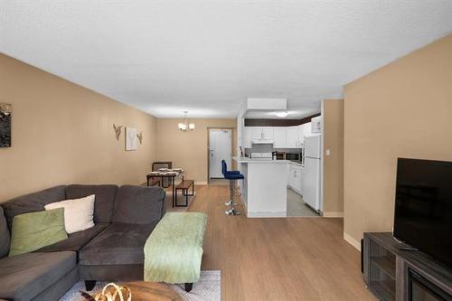 212-470 Kenaston Blvd, Winnipeg, MB 