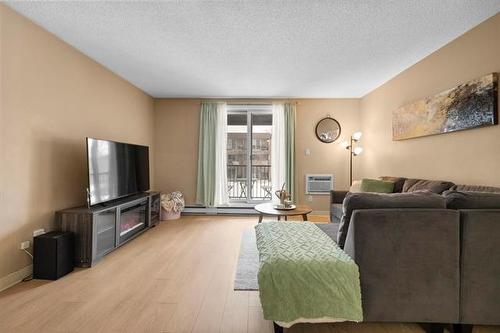 212-470 Kenaston Blvd, Winnipeg, MB 