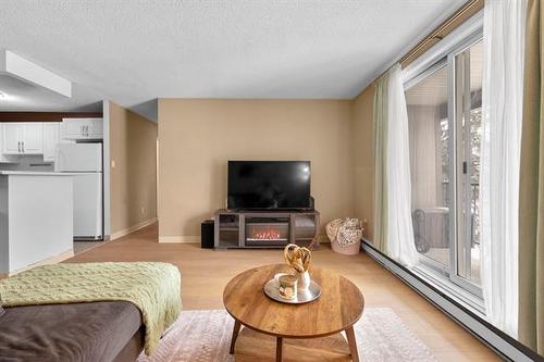 212-470 Kenaston Blvd, Winnipeg, MB 