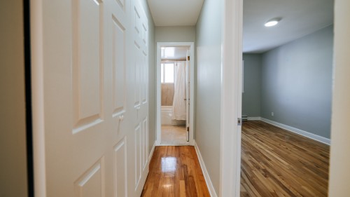 Passageway - 2-10015 Rue De Lille, Montréal (Ahuntsic-Cartierville), QC - Indoor Photo Showing Other Room