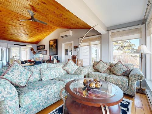 59 Sunset Avenue, Phinneys Cove, NS 