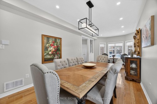 67 Penvill Trail, Barrie, ON - Indoor Photo Showing Dining Room