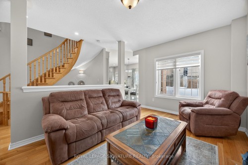 67 Penvill Trail, Barrie, ON - Indoor Photo Showing Living Room