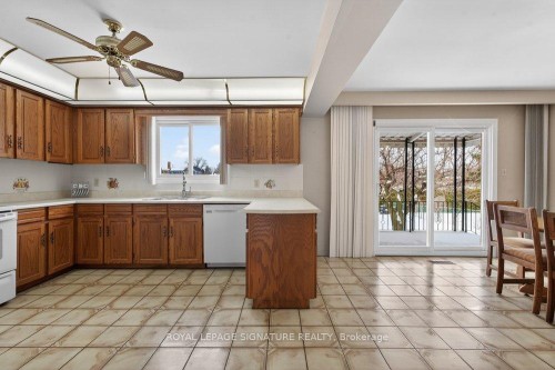 52A Gooderham Drive, Toronto, ON - Indoor Photo Showing Kitchen