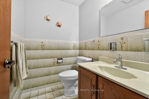 52A Gooderham Drive, Toronto, ON - Indoor Photo Showing Bathroom