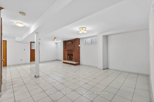 52A Gooderham Drive, Toronto, ON - Indoor Photo Showing Other Room