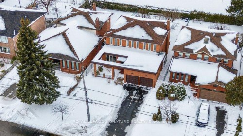 52A Gooderham Drive, Toronto, ON - Outdoor