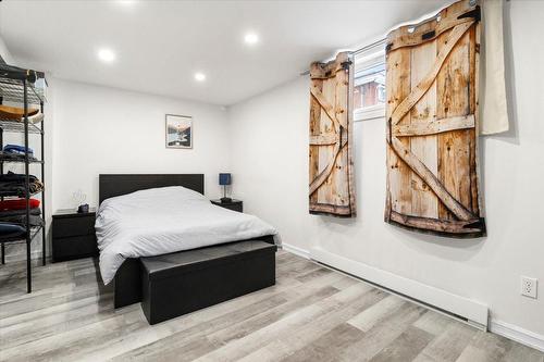 Garçonnière - 2584 Rue Sauvé E., Montréal (Ahuntsic-Cartierville), QC - Indoor Photo Showing Other Room