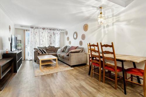 Salle à manger - 2584 Rue Sauvé E., Montréal (Ahuntsic-Cartierville), QC - Indoor Photo Showing Living Room