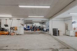 Garage - 