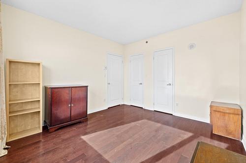 Bedroom - 902-550 Rue Jean-D'Estrées, Montréal (Ville-Marie), QC - Indoor Photo Showing Other Room