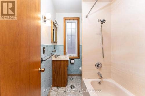 205 Markham Street, Toronto, ON - Indoor Photo Showing Bathroom