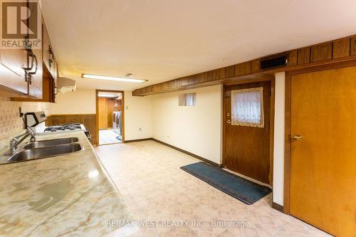 205 Markham Street, Toronto, ON - Indoor