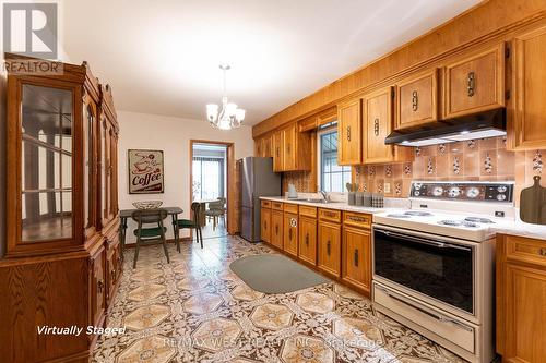 205 Markham Street, Toronto, ON - Indoor Photo Showing Kitchen