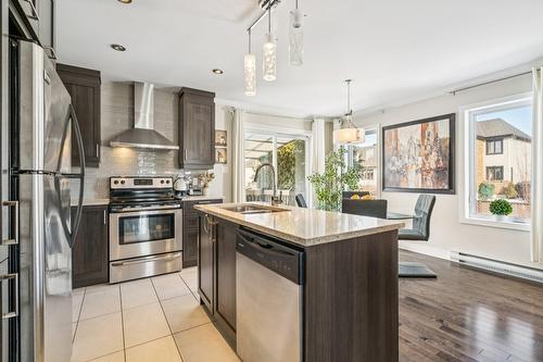 Cuisine - 4708 Rue Des Patriotes, Contrecoeur, QC - Indoor Photo Showing Kitchen With Double Sink With Upgraded Kitchen