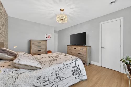 Chambre à coucher principale - 104-342 Rue St-André O., Granby, QC - Indoor Photo Showing Bedroom