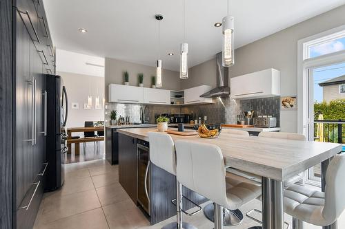 Cuisine - 13970 Rue Guillaume-Alarie, Mirabel, QC - Indoor