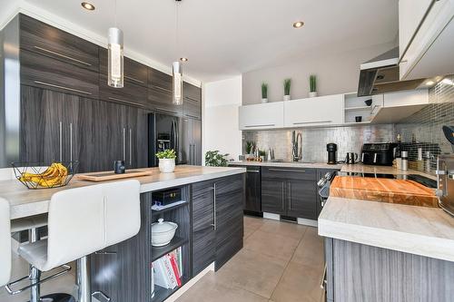 Cuisine - 13970 Rue Guillaume-Alarie, Mirabel, QC - Indoor Photo Showing Kitchen With Upgraded Kitchen